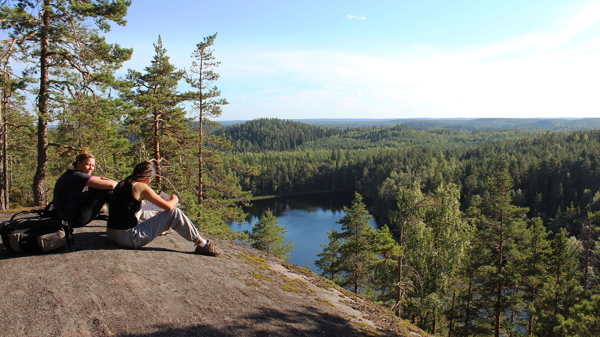 m-ntyharju-repovesi-national-park-hiking-route-lakesaimaa-purest-finland