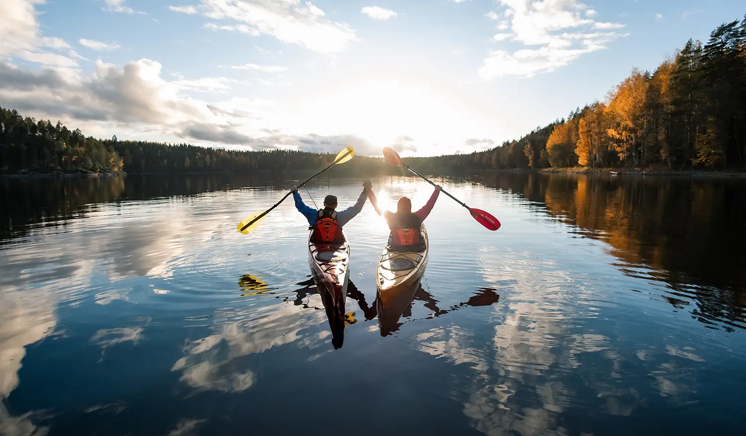 Kaksi melojaa Koleveden kansallispuistossa